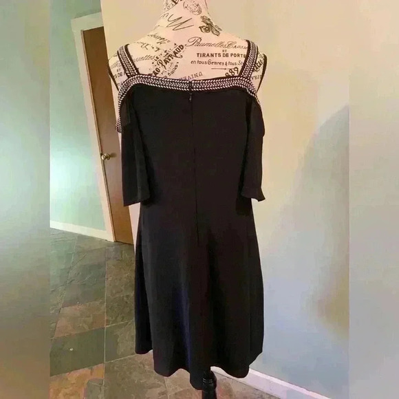 Vince Camuto Black and White Short Sleeve Dress Women’s Size 2 Small - Picture 3 of 8